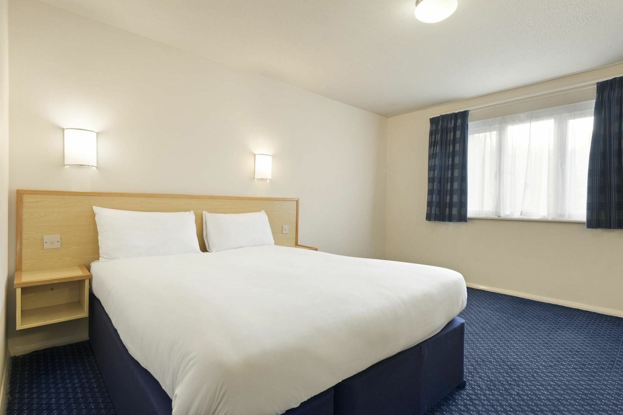 Days Inn Sutton Scotney North Dış mekan fotoğraf